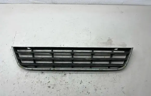 Volkswagen PASSAT B6 Front bumper lower grill 3C0853677