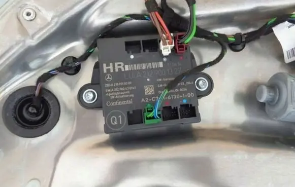 Mercedes-Benz E W212 Door control unit/module A2129001327