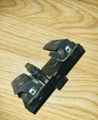 Volkswagen Golf V Electric window control switch 1K4959857