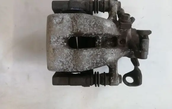 Opel Meriva B Rear brake caliper