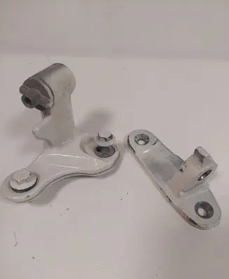Mercedes-Benz CLA C117 X117 W117 Front door upper hinge A046572