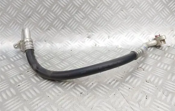 Ford Focus Air conditioning (A/C) pipe/hose 
