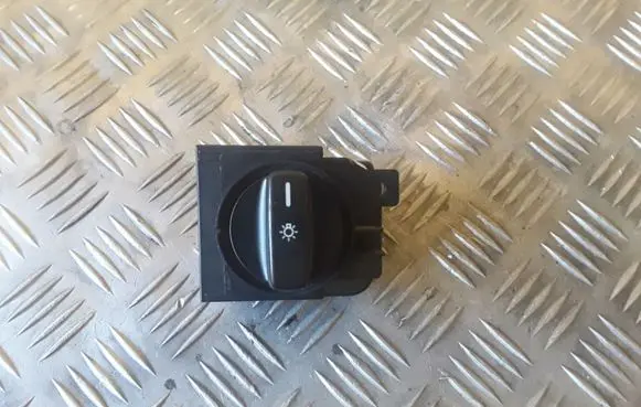 Mercedes-Benz A W169 Light switch 1695451504 32220701