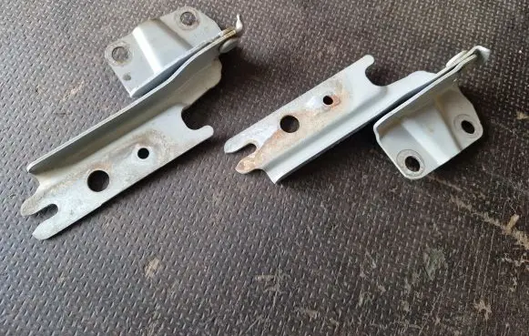 Ford Ranger Engine bonnet/hood hinges