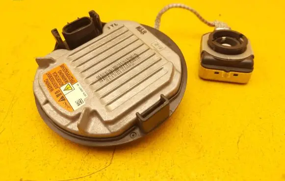 Suzuki SX4 S-Cross Voltage converter/converter module 31120100556 592700209271