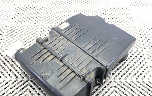 Fiat Punto (199) Air filter box