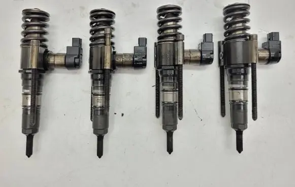 Volkswagen Touran I Fuel injectors set 