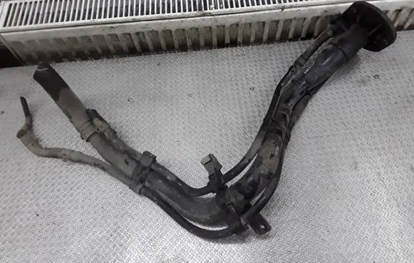 Fuel tank filler neck pipe