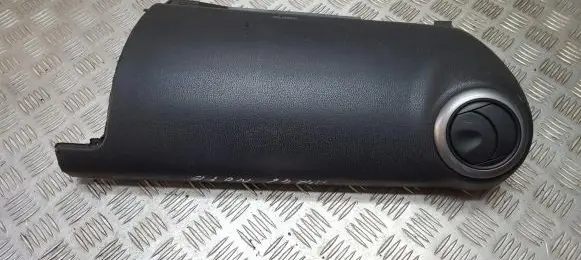 Nissan Note (E11) Other interior part 682109U100 P10195