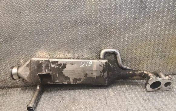 Mercedes-Benz CLS C219 EGR valve cooler 6421400775