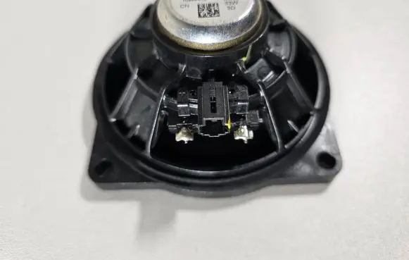 Tesla Model 3 Panel speaker 1079742-00-B
