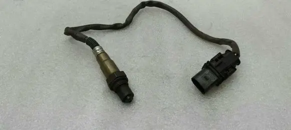 Mercedes-Benz A W176 Lambda probe sensor A0095425618