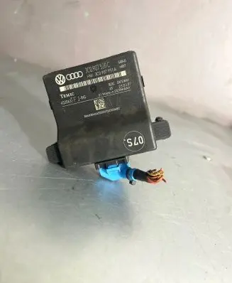 Volkswagen PASSAT B6 Gateway control module 3C0907951A 3C0907530C