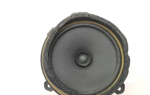Subaru Outback Front door speaker 86301AG001 EAS16P676AR