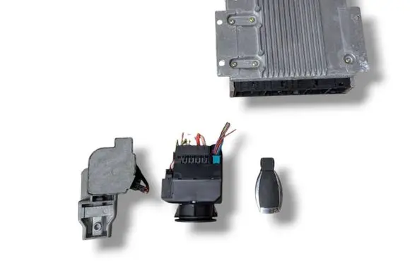 Mercedes-Benz E W210 Engine ECU kit and lock set 0261206302 A0265456832