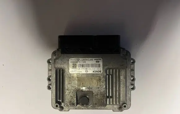 Hyundai i30 Engine control unit/module 391152A400 0281016438