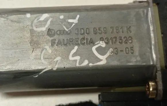 Volkswagen Phaeton Seat adjustment motor 3D0959761K 0390201963