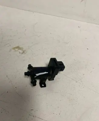 Mercedes-Benz E W210 Turbo solenoid valve A2028000478
