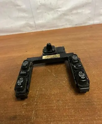 Mercedes-Benz E W210 Other switches/knobs/shifts 2108208610 D3987