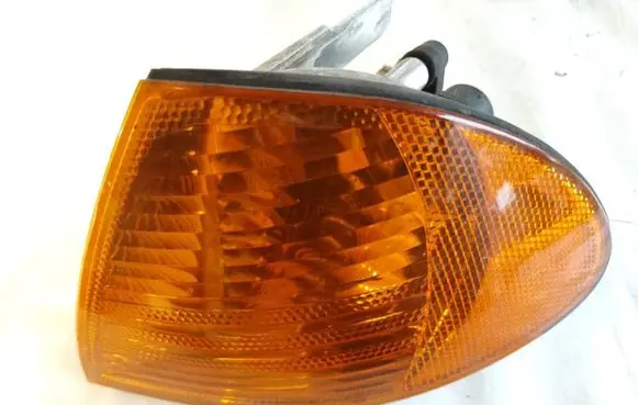 BMW 3 E46 Front indicator light 1315106140