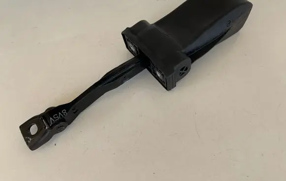 Audi A3 S3 8V Front door check strap stopper 8V5837249 8V5837267