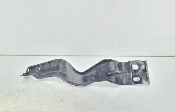 Headlight/headlamp mounting bracket