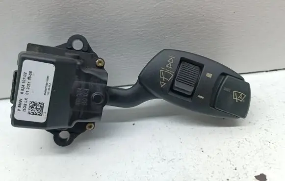 BMW 5 E60 E61 Wiper control stalk 6924107