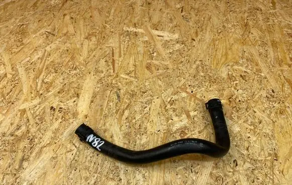 Engine coolant pipe/hose