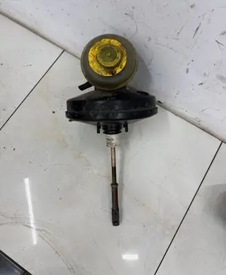 Audi 80 90 S2 B4 Brake booster