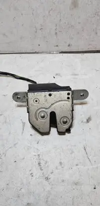 Opel Corsa D Tailgate/trunk/boot lock/catch/latch 55701971