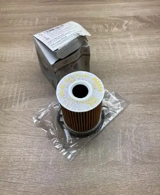 Skoda Fabia Mk1 (6Y) Oil filter cover 03P115562