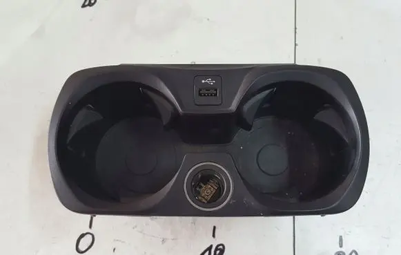 BMW 3 G20 G21 Cup holder 6809803