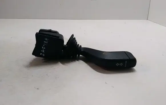 Opel Zafira A Indicator stalk 90560990
