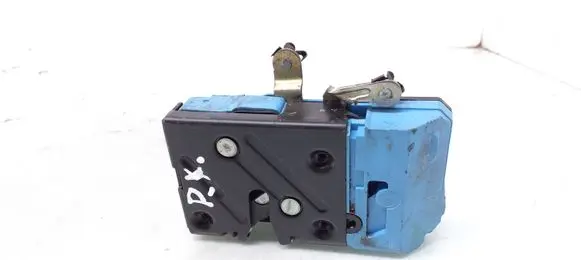 Volvo V70 Front door lock