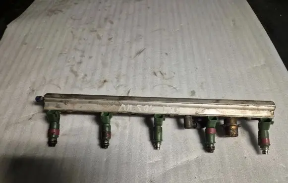 Fuel injectors set