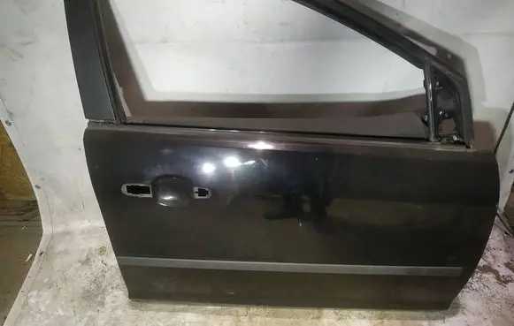 Ford Focus Front door juodos