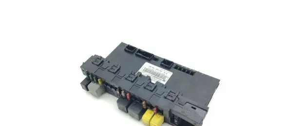 Mercedes-Benz CLK A209 C209 Fuse module 2095450101 A2095450101