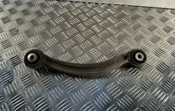 Mercedes-Benz C W205 Rear control arm A20409 20409