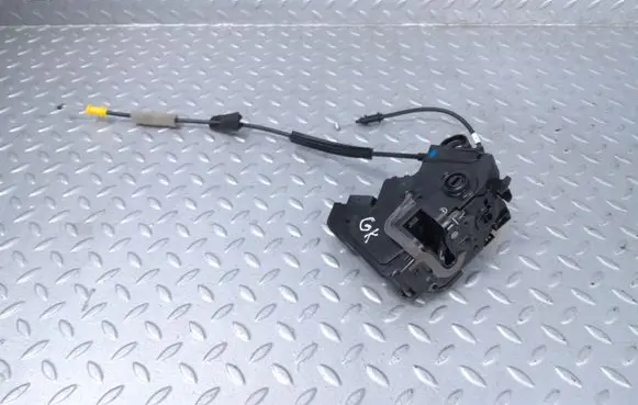 Citroen C4 III e-C4 Rear door lock 9832797580
