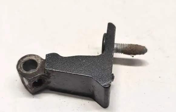 Audi Q7 4M Front door upper hinge 4m0831403e A046574