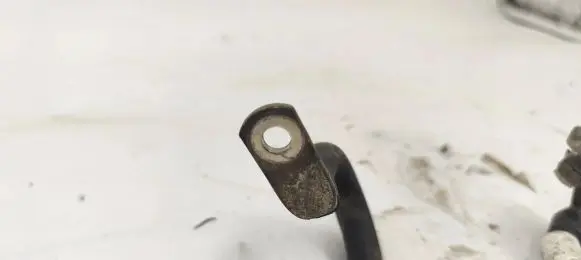 Volkswagen Jetta V Negative earth cable (battery)