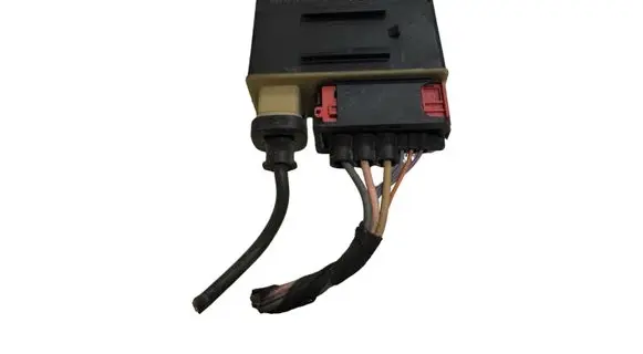 Peugeot 308 Glow plug pre-heat relay 9682570880