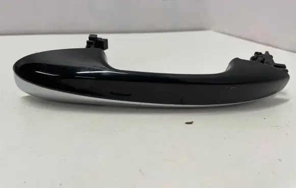 Mercedes-Benz GLA H247 Rear door exterior handle