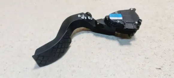 Audi A6 S6 C5 4B Accelerator throttle pedal 8D1723523N 6PV00837602