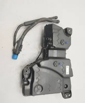Volkswagen Tiguan AdBlue liquid reservoir 5QF131877L