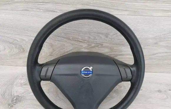 Volvo V70 Steering wheel