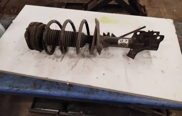 Nissan Qashqai Front shock absorber/damper 54303BR00B