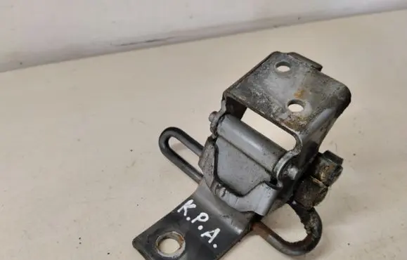 Audi A8 S8 D2 4D Front door lower hinge 4D0831411