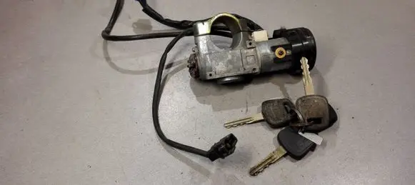 Subaru Outback Ignition lock contact 88215AE000 X1T25172 8X05