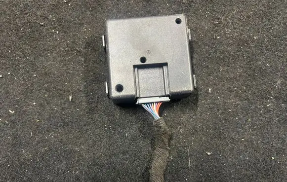 Chevrolet Camaro Light module LCM 23389979